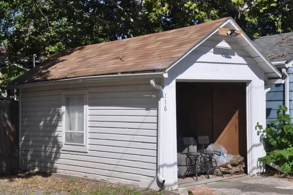 what does homeowners insurance cover